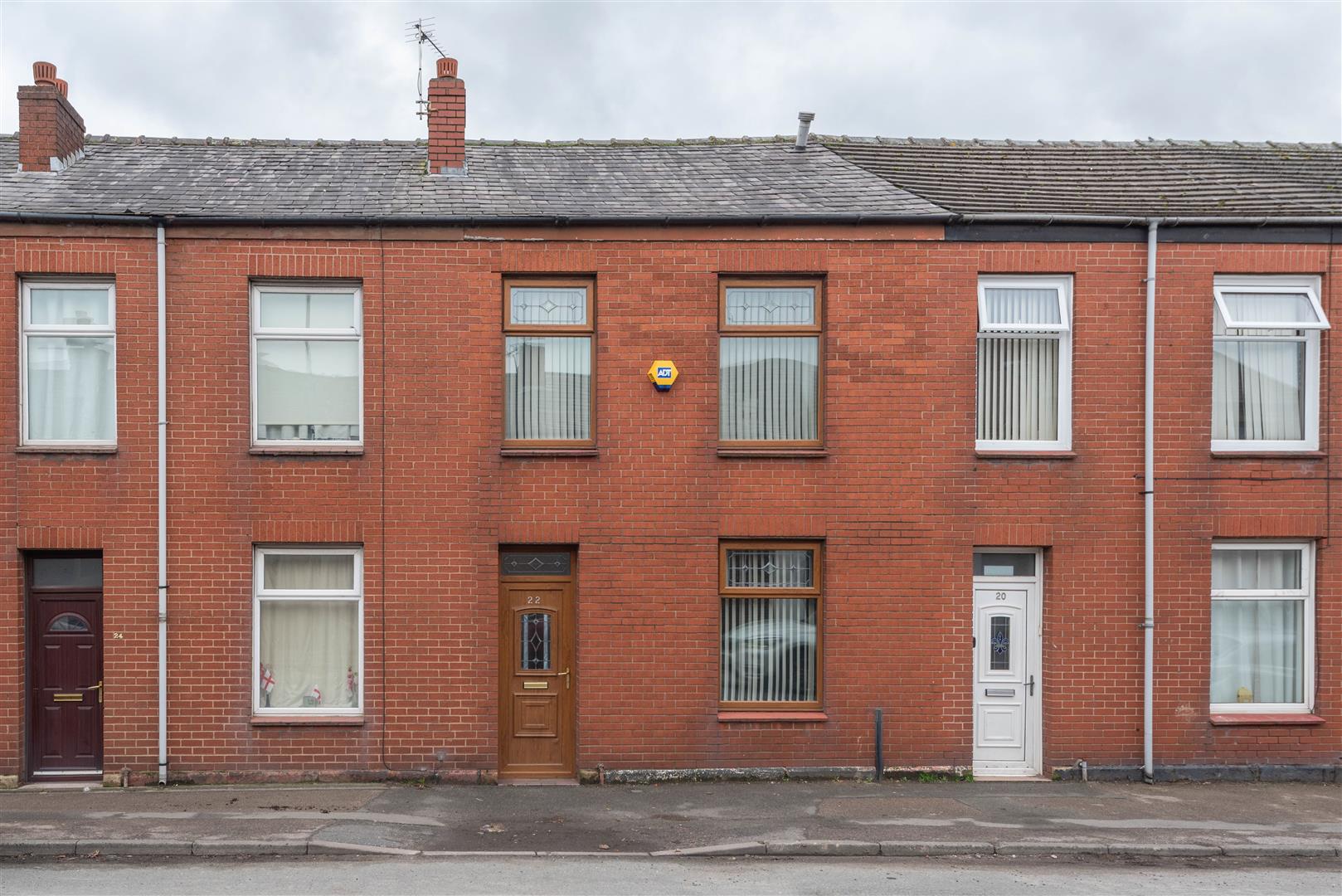 3 bed property in Eaves Lane, Chorley